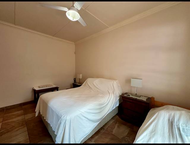 4 BEDROOM HOUSE FOR SALE IN MEER EN SEE